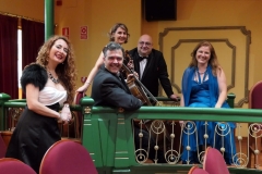 Teatro Liceo de Santoña con el ensemble Más que Voces 1