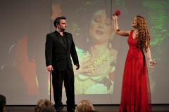 Foto interpretando duos de zarzuela nuestra soprano Estrella Cuello y tenor Alberto Núñez